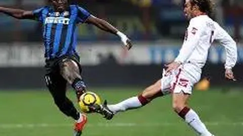 潘展乐游泳冠军校园巡礼，同小学生共享快乐时光